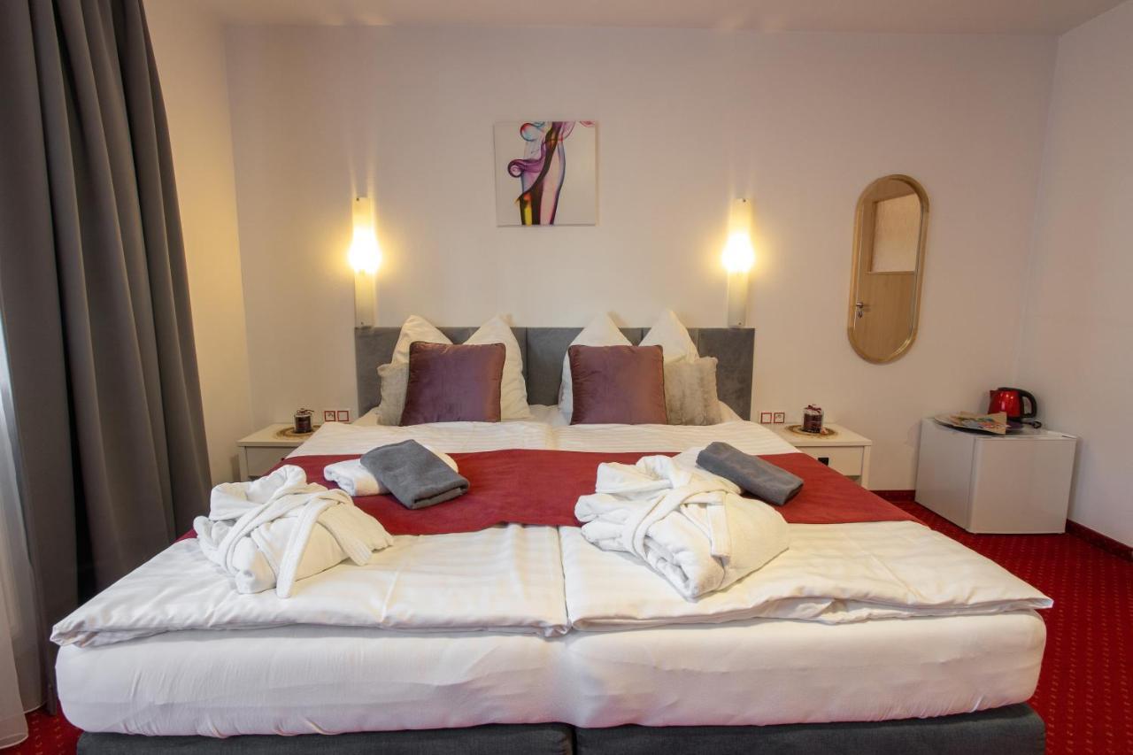 Отель Wellness & Restaurant U Fandy Lhotka  Экстерьер фото