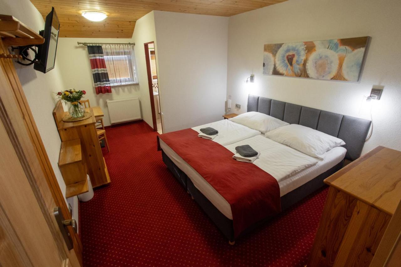 Отель Wellness & Restaurant U Fandy Lhotka  Экстерьер фото