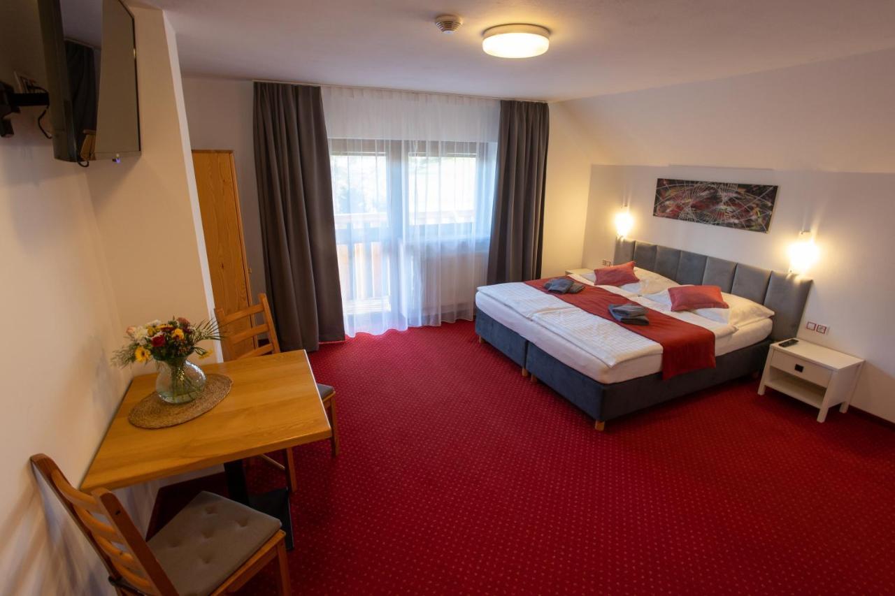 Отель Wellness & Restaurant U Fandy Lhotka  Экстерьер фото