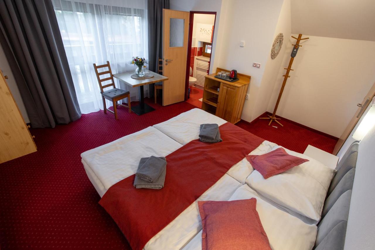 Отель Wellness & Restaurant U Fandy Lhotka  Экстерьер фото