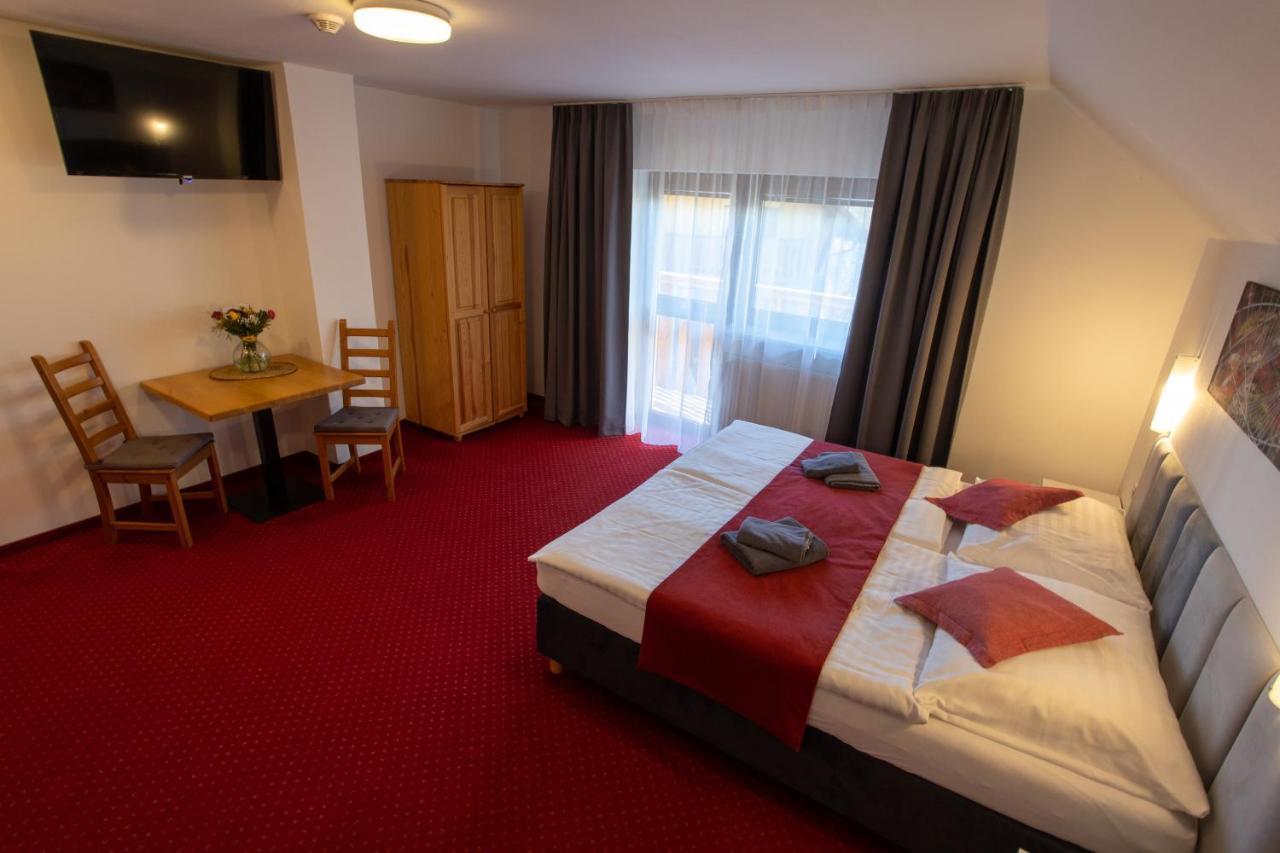 Отель Wellness & Restaurant U Fandy Lhotka  Экстерьер фото