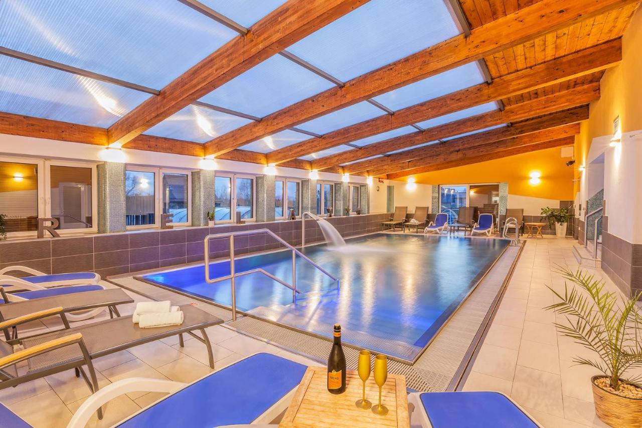 Отель Wellness & Restaurant U Fandy Lhotka  Экстерьер фото
