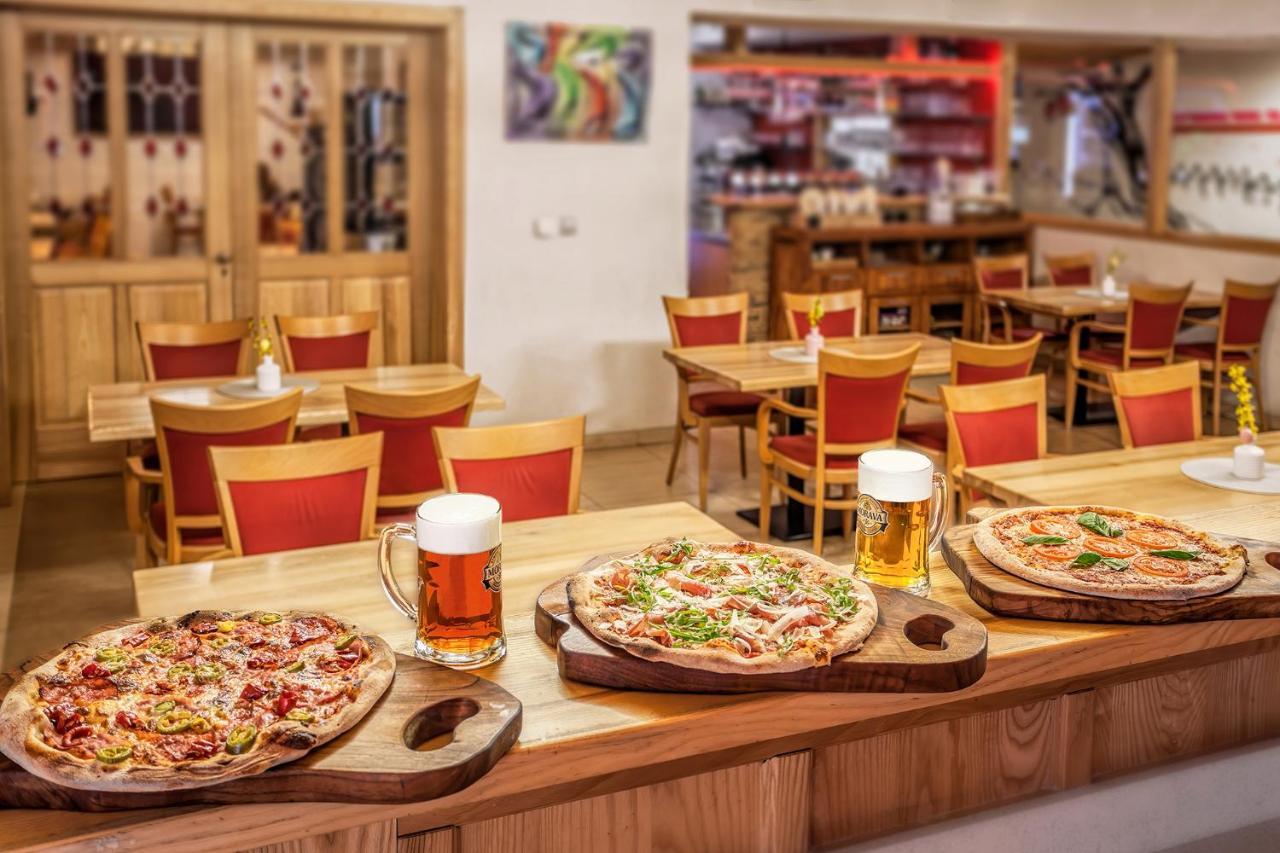 Отель Wellness & Restaurant U Fandy Lhotka  Экстерьер фото